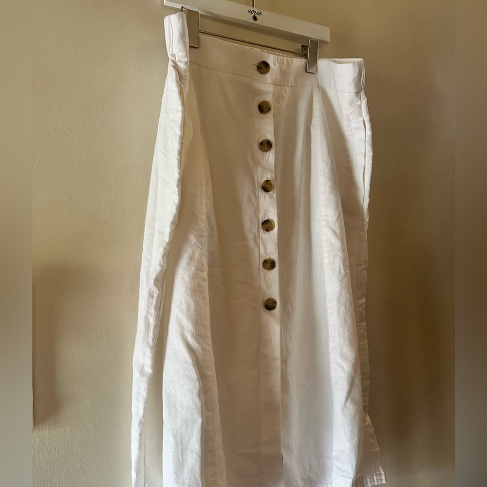 Universal Thread White Midi Skirt with Brown Buttons
